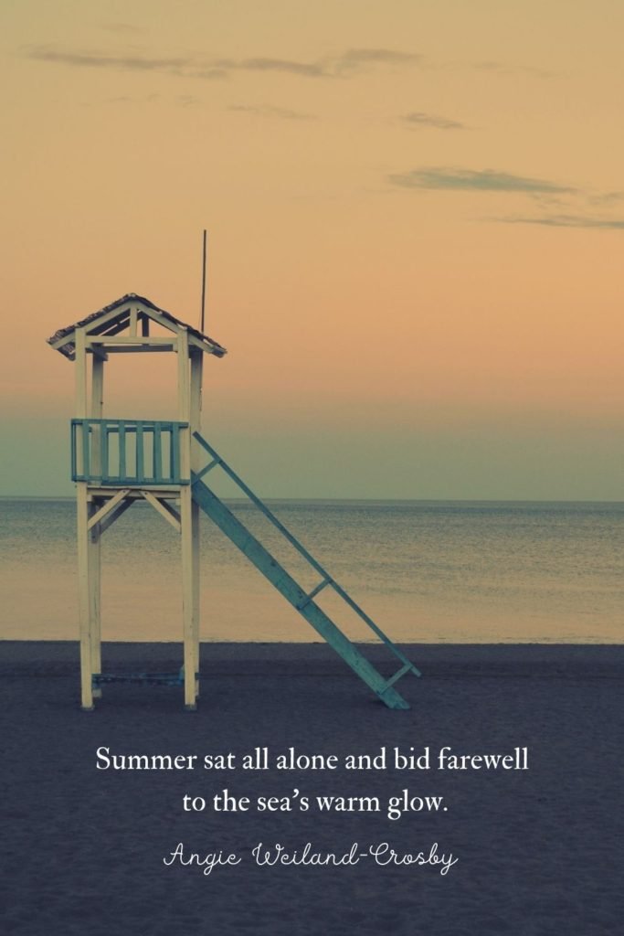 End of Summer Quote with a beach | Photo by Fre Sonneveld